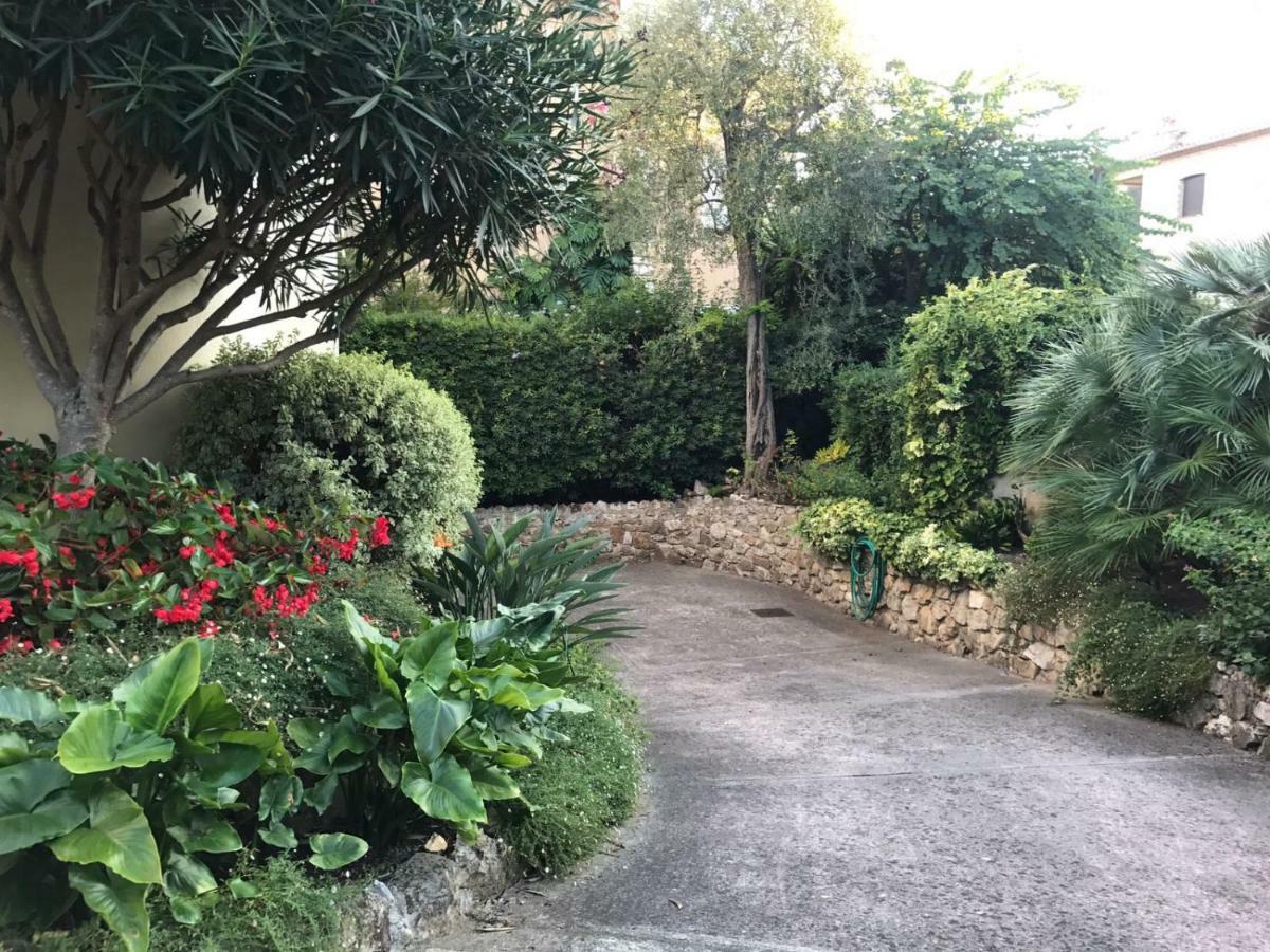 Апартаменты "L'Olivadou" St Jean Cap Ferrat Сен-Жан-Кап-Ферра Экстерьер фото